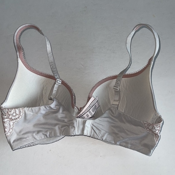Victoria’s Secret White With Pink Lace Trim Body By Victoria Perfect Shape Bra - Picture 2 of 3